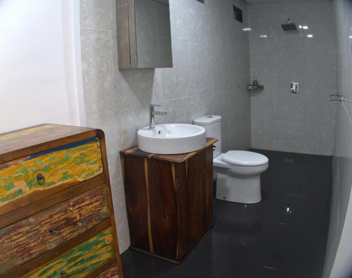 3 Waves Hotel Huu Bagian luar foto